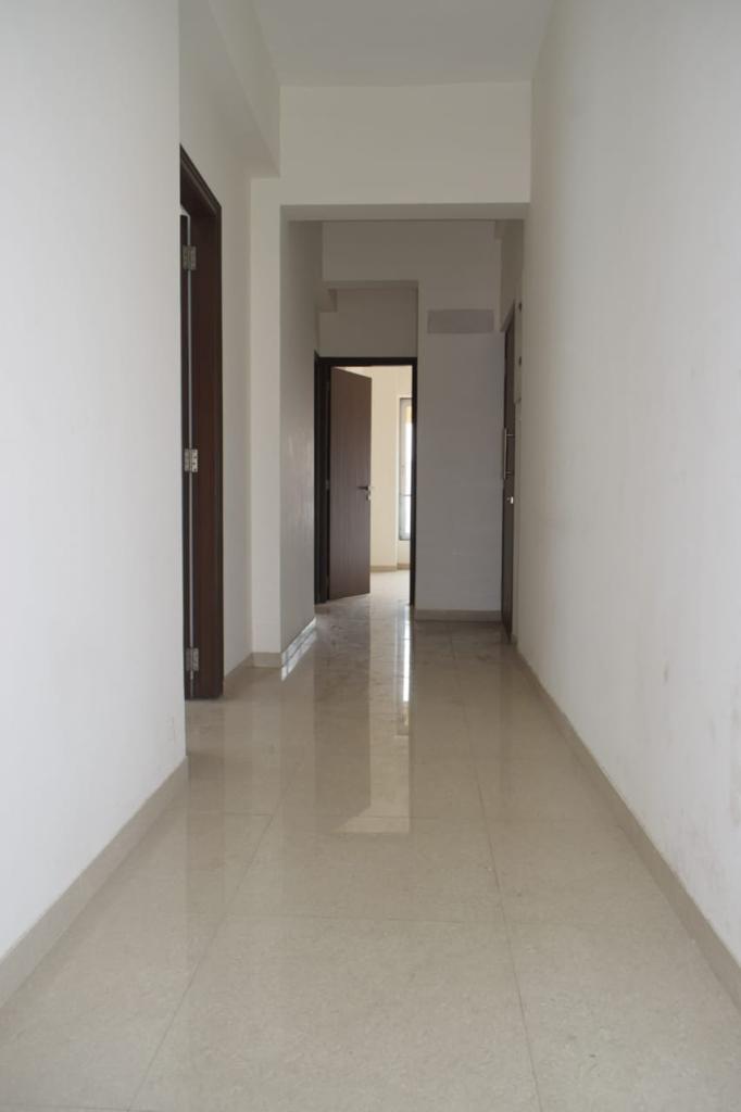 3 BHK Semi Furnished in Mittal Aristo , Parel